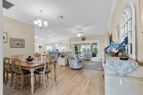 Casa en venta en The Villages, Florida, 3 dormitorios, 181.9 m2 № 1908135 - foto 6
