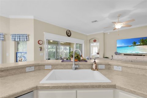 Casa en venta en The Villages, Florida, 3 dormitorios, 181.9 m2 № 1908135 - foto 16