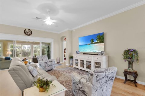 Casa en venta en The Villages, Florida, 3 dormitorios, 181.9 m2 № 1908135 - foto 8