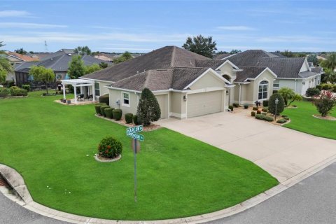 Casa en venta en The Villages, Florida, 3 dormitorios, 181.9 m2 № 1908135 - foto 2