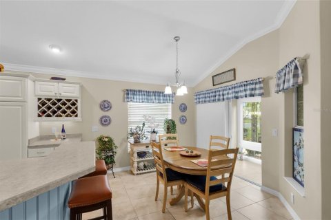 Casa en venta en The Villages, Florida, 3 dormitorios, 181.9 m2 № 1908135 - foto 12