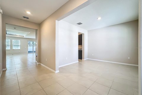 House in Riverview, Florida 4 bedrooms, 312.34 sq.m. № 2150437 - photo 12
