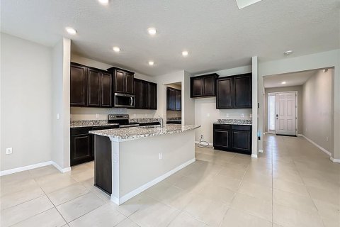 House in Riverview, Florida 4 bedrooms, 312.34 sq.m. № 2150437 - photo 22
