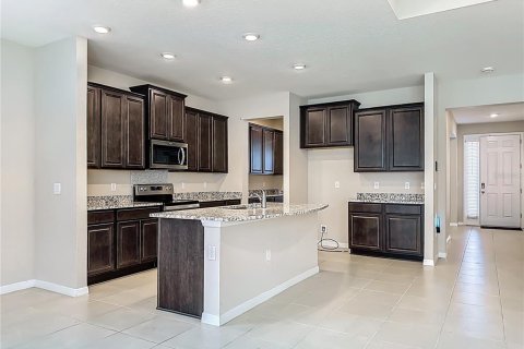 House in Riverview, Florida 4 bedrooms, 312.34 sq.m. № 2150437 - photo 21