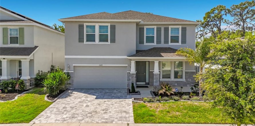 House in Riverview, Florida 4 bedrooms, 312.34 sq.m. № 2150437