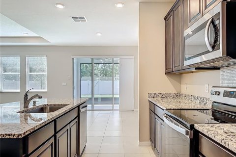 House in Riverview, Florida 4 bedrooms, 312.34 sq.m. № 2150437 - photo 18
