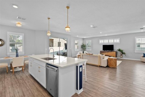 Casa en alquiler en Tampa, Florida, 4 dormitorios, 287.44 m2 № 1893961 - foto 18