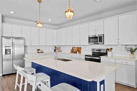 Casa en alquiler en Tampa, Florida, 4 dormitorios, 287.44 m2 № 1893961 - foto 15