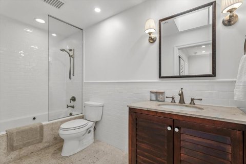 Condo in Sarasota, Florida, 3 bedrooms № 2405691 - photo 30