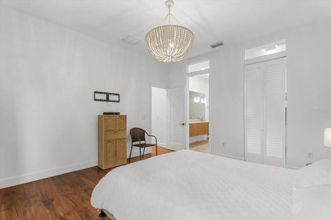 Condo in Sarasota, Florida, 3 bedrooms № 2405691 - photo 24