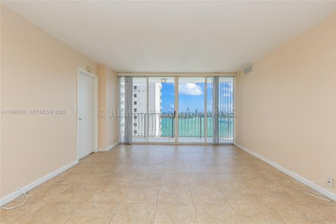 Condominio en alquiler en North Bay Village, Florida, 2 dormitorios, 95.69 m2 № 2043473 - foto 22
