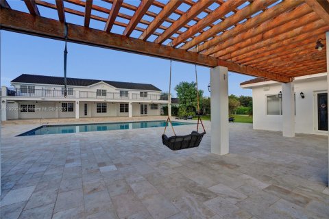 Villa ou maison à vendre à Miami, Floride: 7 chambres, 499.26 m2 № 1965534 - photo 18
