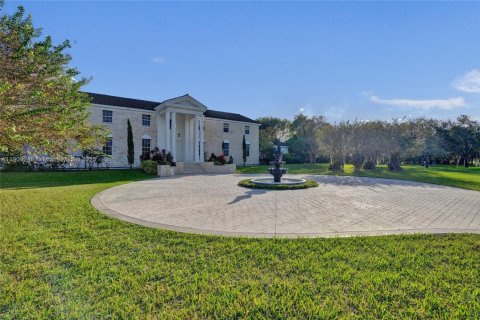 Villa ou maison à vendre à Miami, Floride: 7 chambres, 499.26 m2 № 1965534 - photo 7