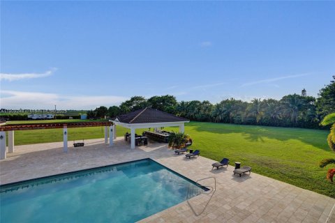 Villa ou maison à vendre à Miami, Floride: 7 chambres, 499.26 m2 № 1965534 - photo 24