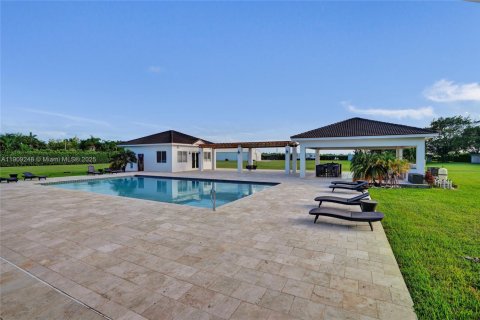 Villa ou maison à vendre à Miami, Floride: 7 chambres, 499.26 m2 № 1965534 - photo 21