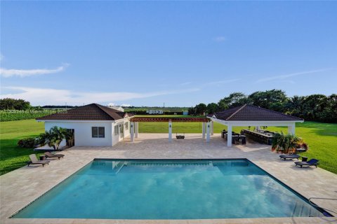 Villa ou maison à vendre à Miami, Floride: 7 chambres, 499.26 m2 № 1965534 - photo 23
