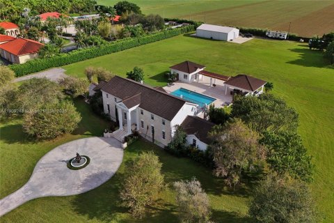 Villa ou maison à vendre à Miami, Floride: 7 chambres, 499.26 m2 № 1965534 - photo 29