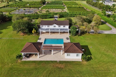 Villa ou maison à vendre à Miami, Floride: 7 chambres, 499.26 m2 № 1965534 - photo 26
