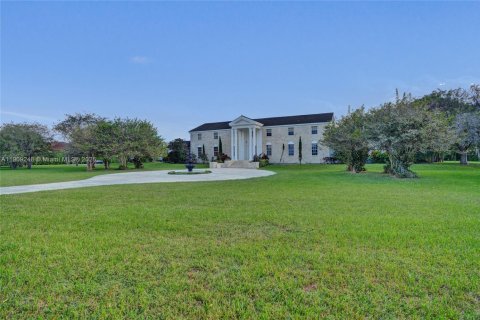 Villa ou maison à vendre à Miami, Floride: 7 chambres, 499.26 m2 № 1965534 - photo 8