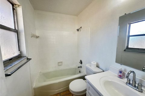 Villa ou maison à louer à Ocala, Floride: 3 chambres, 146.04 m2 № 2151067 - photo 12