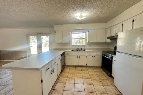 Villa ou maison à louer à Ocala, Floride: 3 chambres, 146.04 m2 № 2151067 - photo 22
