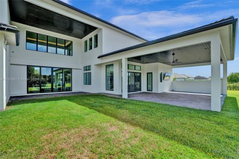 House in Southwest Ranches, Florida 6 bedrooms, 754.37 sq.m. № 1689311 - photo 30