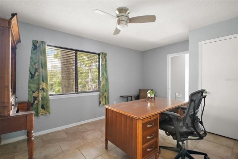 House in Mount Dora, Florida 5 bedrooms, 236.16 sq.m. № 1796804 - photo 17