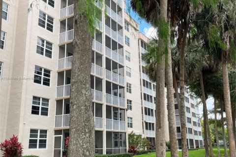 Condo in Plantation, Florida, 2 bedrooms  № 1875494 - photo 2