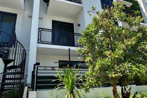 Купить кондоминиум в Майами-Бич, Флорида 1 спальня, 68.56м2, № 1998733 - фото 2