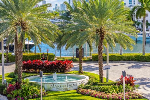 Condo in North Miami Beach, Florida, 2 bedrooms  № 2000743 - photo 24