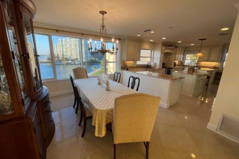 Copropriété à louer à Sarasota, Floride: 2 chambres, 239.69 m2 № 1428758 - photo 8