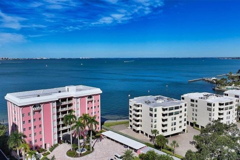 Copropriété à louer à Sarasota, Floride: 2 chambres, 239.69 m2 № 1428758 - photo 2