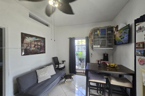 Villa ou maison à vendre à Hialeah, Floride: 3 chambres, 153.38 m2 № 1925692 - photo 7