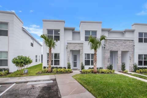 Touwnhouse à vendre à Clermont, Floride: 4 chambres, 174.93 m2 № 554785 - photo 2