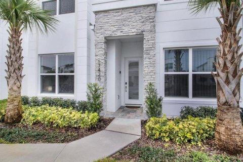 Touwnhouse à vendre à Clermont, Floride: 4 chambres, 174.93 m2 № 554785 - photo 3