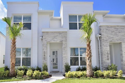 Touwnhouse à vendre à Clermont, Floride: 4 chambres, 174.93 m2 № 554785 - photo 1