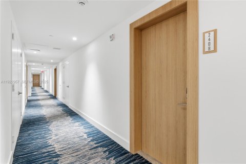 Condominio en venta en Miami, Florida, 2 dormitorios, 100.98 m2 № 1982049 - foto 3