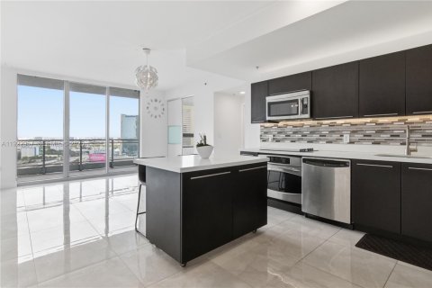 Condominio en venta en Miami, Florida, 2 dormitorios, 100.98 m2 № 1982049 - foto 6