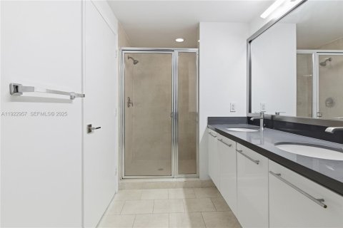 Condominio en venta en Miami, Florida, 2 dormitorios, 100.98 m2 № 1982049 - foto 25