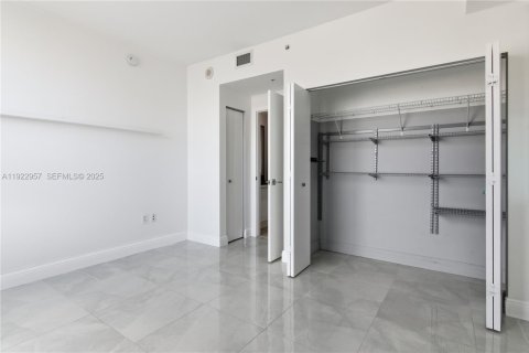 Condominio en venta en Miami, Florida, 2 dormitorios, 100.98 m2 № 1982049 - foto 14