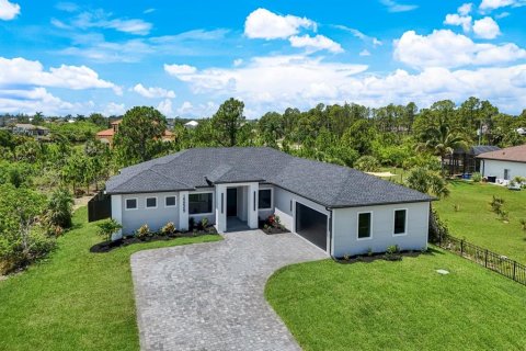 Casa en venta en Port Charlotte, Florida, 4 dormitorios, 211.54 m2 № 2198247 - foto 4