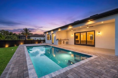 Casa en venta en Port Charlotte, Florida, 4 dormitorios, 211.54 m2 № 2198247 - foto 2