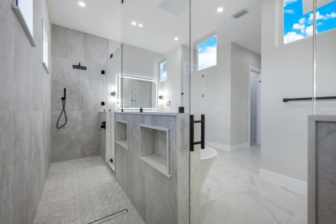 Casa en venta en Port Charlotte, Florida, 4 dormitorios, 211.54 m2 № 2198247 - foto 21