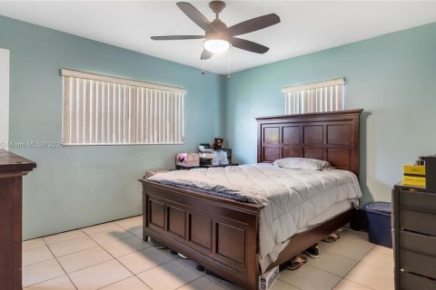 Villa ou maison à vendre à Miramar, Floride: 3 chambres, 117.24 m2 № 2061928 - photo 14
