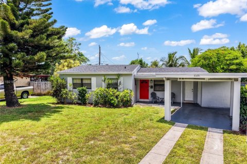 Villa ou maison à vendre à Miramar, Floride: 3 chambres, 117.24 m2 № 2061928 - photo 2