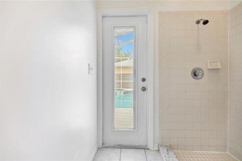 Casa en venta en Tampa, Florida, 4 dormitorios, 202.43 m2 № 2208627 - foto 13