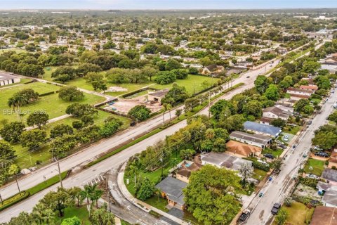 Casa en alquiler en Fort Lauderdale, Florida, 3 dormitorios, 116.31 m2 № 2018141 - foto 30
