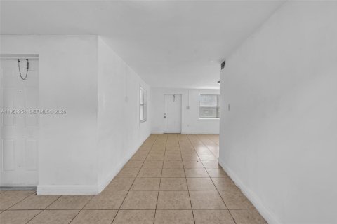 Casa en alquiler en Fort Lauderdale, Florida, 3 dormitorios, 116.31 m2 № 2018141 - foto 20