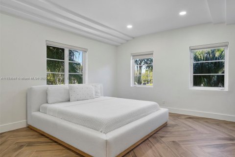Casa en alquiler en Miami Beach, Florida, 5 dormitorios, 566.05 m2 № 1926241 - foto 17