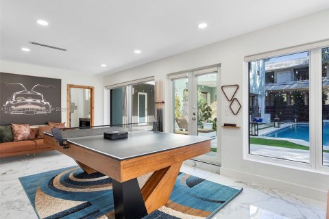 Casa en alquiler en Miami Beach, Florida, 5 dormitorios, 566.05 m2 № 1926241 - foto 7